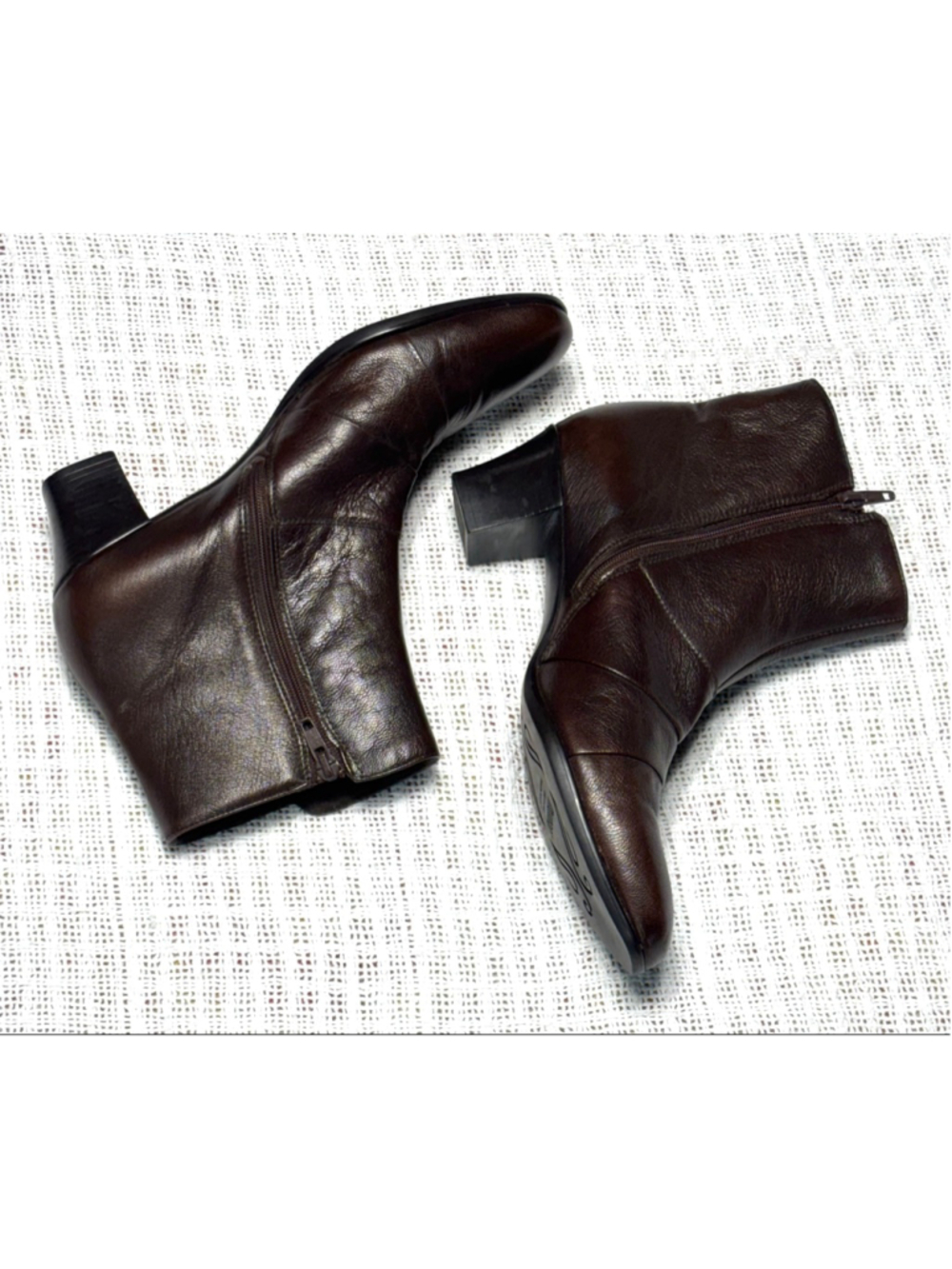 Munro American Chocolate Brown Leather Zip Up Ankle Booties Size 8
